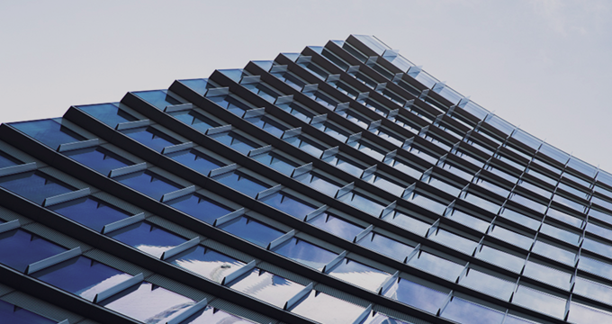 Digital enterprise leverages integrated data hubs and automated facility controls in high-rise offices