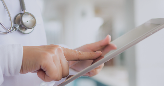 Healthcare provider uses mobile device for telemedicine and real-time patient data access