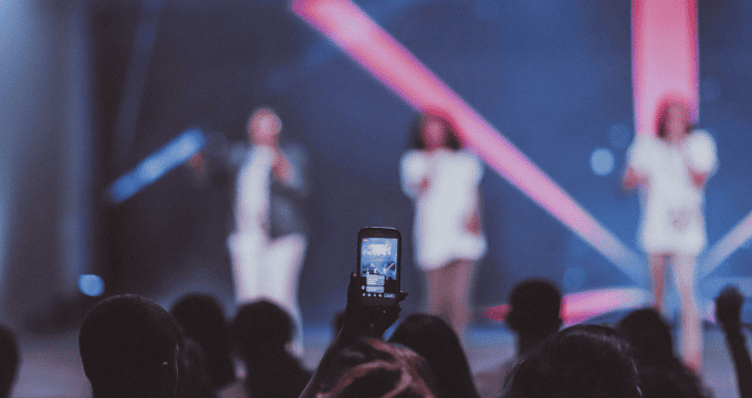 Digital entertainment platforms offer live streaming, AR effects, and interactive concert experiences