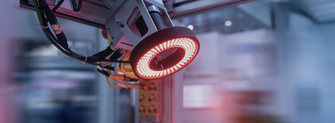 Desarrollo de la visión por ordenador para la detección de objetos, el seguimiento y la estimación de la profundidad.