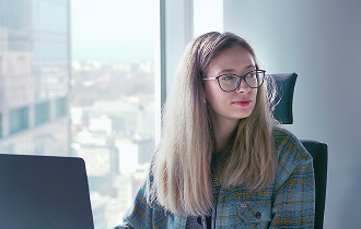 Data services for healthcare and pharma industries, including analytics, migration, and business intelligence.