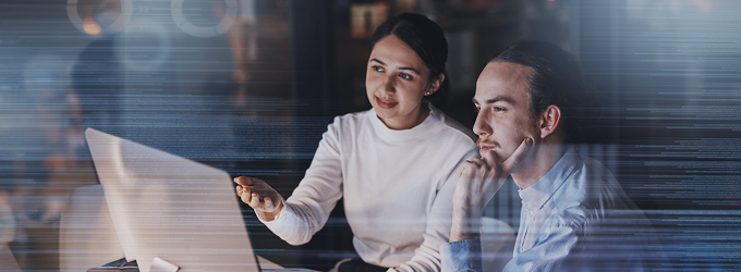 IT consultants strategizing digital transformation and data-driven decision-making for complex projects.